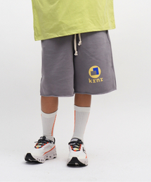 KRNR（クルナル）の「BALANCE レギュラーフィット デイリー シグネチャー ジュニア ショートパンツ_ライトグレー（その他パンツ）」