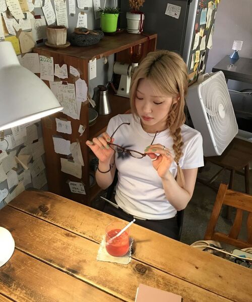 S'EST(エスイーエスティー)の「Shine Slim T-shirts White(Tシャツ/カットソー・レディース・ホワイト・FREE/SMALL)」の3枚目の写真