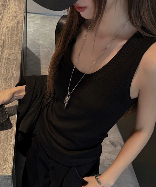 meJane(ミージェーン)の「Uネック サイドシャーリングテレコタンクトップ(タンクトップ・レディース・ホワイト/ブラック/グレー・FREE)」の3枚目の写真