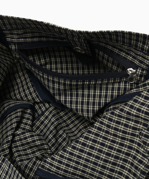 B.C STOCK(ベーセーストック)の「fellowww / フェロー CHECKERED SHOULDER BAG(ショルダーバッグ・メンズ・ブラウン/ネイビー/サックスブルー・FREE)」の8枚目の写真