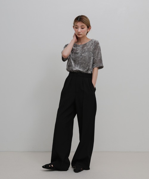 select MOCA(セレクトモカ)の「【ZOZO限定】センターラインシアーベロアトップス(Tシャツ/カットソー・レディース・ブラウン/グレー/ブラック・FREE)」の10枚目の写真