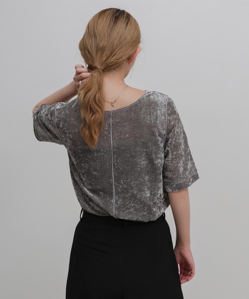 select MOCA(セレクトモカ)の「【ZOZO限定】センターラインシアーベロアトップス(Tシャツ/カットソー・レディース・ブラウン/グレー/ブラック・FREE)」の14枚目の写真