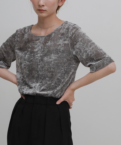 select MOCA(セレクトモカ)の「【ZOZO限定】センターラインシアーベロアトップス(Tシャツ/カットソー・レディース・ブラウン/グレー/ブラック・FREE)」の12枚目の写真