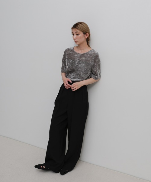 select MOCA(セレクトモカ)の「【ZOZO限定】センターラインシアーベロアトップス(Tシャツ/カットソー・レディース・ブラウン/グレー/ブラック・FREE)」の13枚目の写真