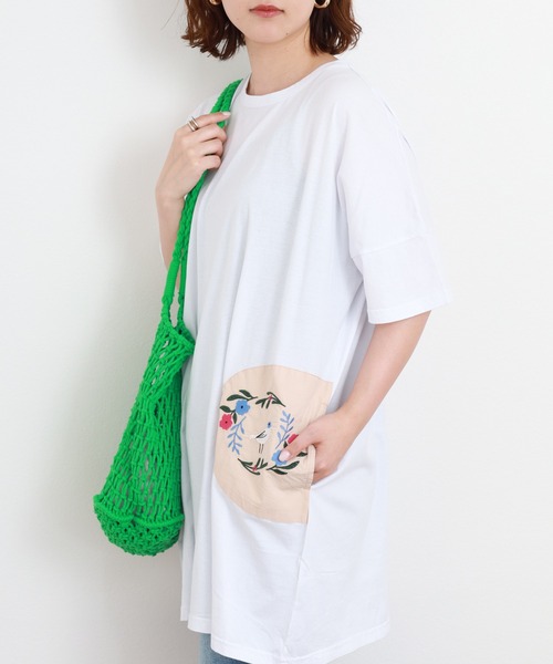 Emago(イマゴ)の「EMAGO ポケット刺繍チュニック 半端袖(チュニック・レディース・ネイビー/ホワイト・FREE)」の3枚目の写真