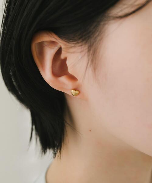 SMELLY(スメリー)の「ステンレスモチーフプチピアス(ピアス(両耳用)・レディース・シルバー/ゴールド・-)」の2枚目の写真