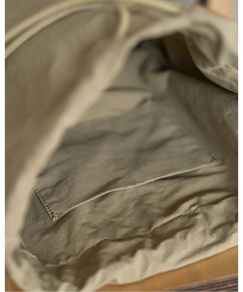 anuke(アンヌーク)の「anuke Nylon Knapsack(ショルダーバッグ・レディース・ベージュ/ブラック・FREE)」の7枚目の写真