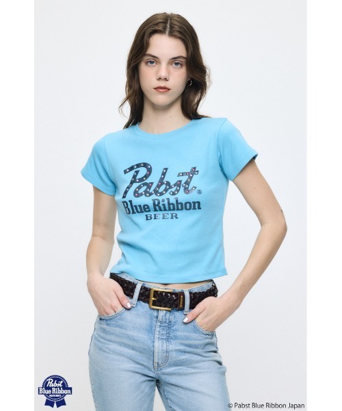MOUSSY(マウジー)の「PABST CURSIVE LOGO Tシャツ(Tシャツ/カットソー・レディース・ブラック/レッド/ホワイト/ライトブルー・FREE)」の1枚目の写真