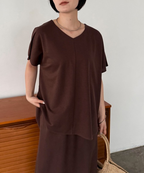 Doux archives（ドゥアルシーヴ）の「とろみＶネックカットソートップス（Tシャツ/カットソー・レディース・ブラウン/チャコールグレー/モカ・FREE）」の10枚目の写真