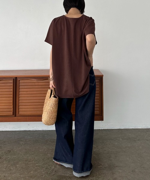 Doux archives（ドゥアルシーヴ）の「とろみＶネックカットソートップス（Tシャツ/カットソー・レディース・ブラウン/チャコールグレー/モカ・FREE）」の16枚目の写真