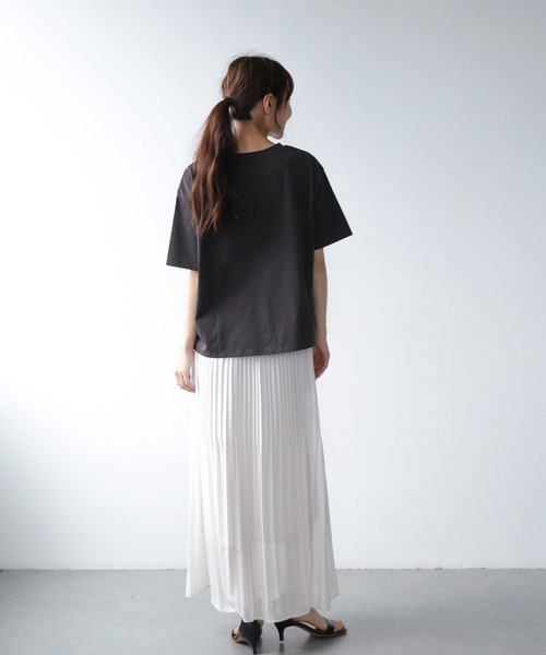 Jines(ジネス)の「刺繍Tシャツ(Tシャツ/カットソー・レディース・ホワイト/チャコールグレー/モカ・38)」の11枚目の写真