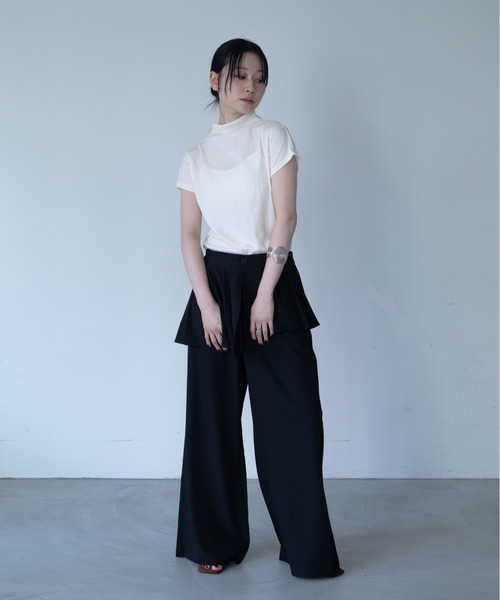 VACANCY(ヴァカンシー)の「シャーリングJQフレンチスリーブトップス(Tシャツ/カットソー・レディース・ブラック/ホワイト・FREE)」の13枚目の写真