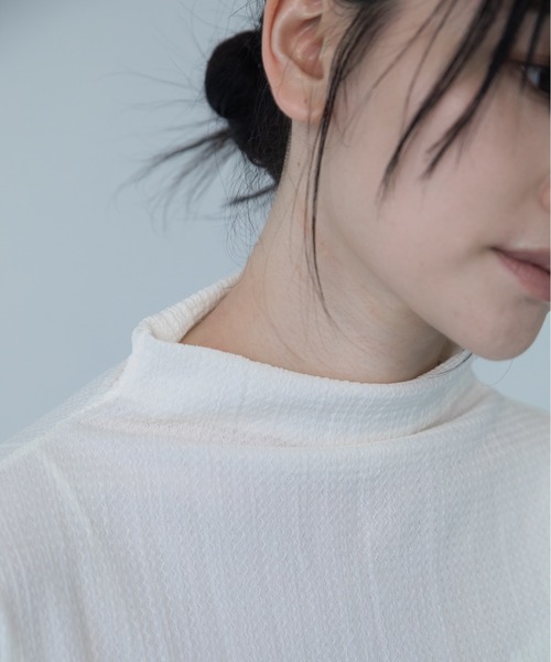VACANCY(ヴァカンシー)の「シャーリングJQフレンチスリーブトップス(Tシャツ/カットソー・レディース・ブラック/ホワイト・FREE)」の9枚目の写真