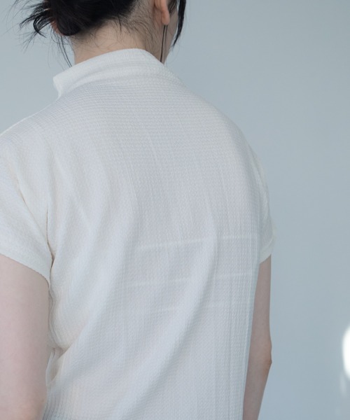 VACANCY(ヴァカンシー)の「シャーリングJQフレンチスリーブトップス(Tシャツ/カットソー・レディース・ブラック/ホワイト・FREE)」の7枚目の写真