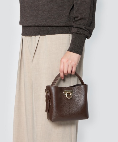 PELLICO(ペリーコ)の「ANELLI TURNLOCK MINI バッグ BROWN(ハンドバッグ・レディース・ブラウン・FREE)」の8枚目の写真