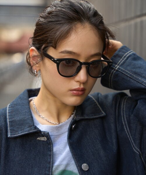 COLONY 2139(コロニートゥーワンスリーナイン)の「【調光/UNISEX】ウェリントンサングラス(サングラス・メンズ・グレー/ブラック・FREE)」の5枚目の写真