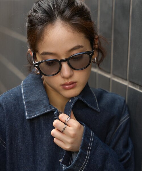 COLONY 2139(コロニートゥーワンスリーナイン)の「【調光/UNISEX】ウェリントンサングラス(サングラス・メンズ・グレー/ブラック・FREE)」の6枚目の写真