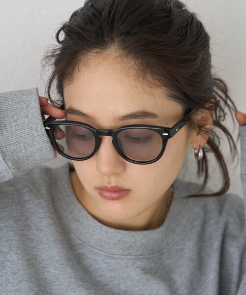 COLONY 2139(コロニートゥーワンスリーナイン)の「【調光/UNISEX】ウェリントンサングラス(サングラス・メンズ・グレー/ブラック・FREE)」の7枚目の写真