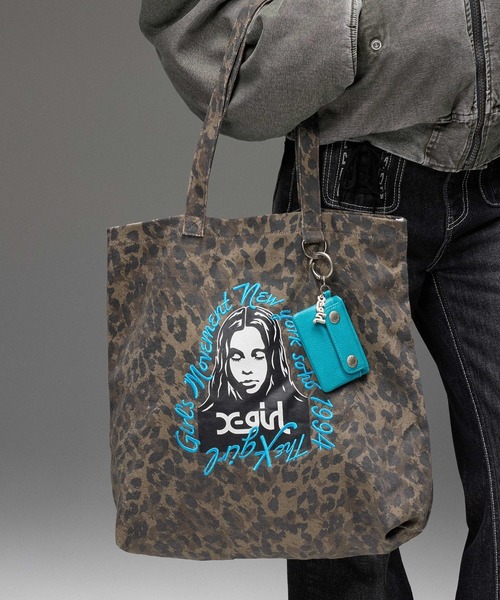 X-girl(エックスガール)の「HAND DRAWN LOGO AND FACE TOTE BAG(トートバッグ・レディース・レオパード/ブラック/カモフラージュ・ONE SIZE)」の3枚目の写真