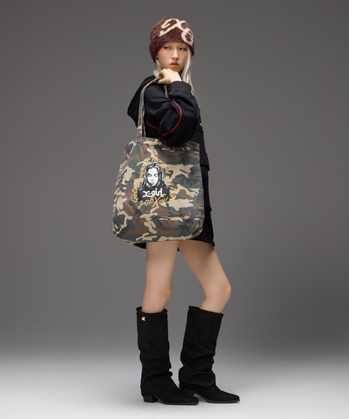 X-girl(エックスガール)の「HAND DRAWN LOGO AND FACE TOTE BAG(トートバッグ・レディース・レオパード/ブラック/カモフラージュ・ONE SIZE)」の9枚目の写真