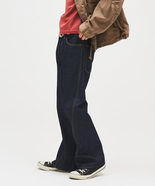 JOURNAL STANDARD(ジャーナルスタンダード)の「3D NARROW ナロー キャノン ヘム カット デニム(デニムパンツ・メンズ・ブラック系その他/ネイビー・SMALL/LARGE/MEDIUM)」の15枚目の写真