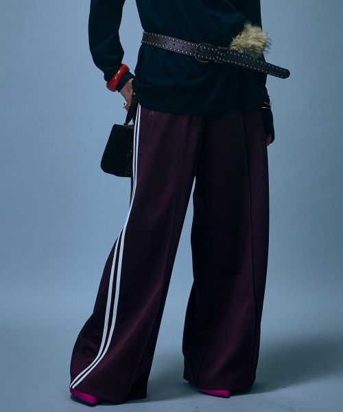 GEVS.(ジェイヴィス)の「ワイドシルエットトラックパンツ<大きいサイズ有>GEVS.(その他パンツ・レディース・ボルドー/グリーン・M/LL/L/5L/4L/3L)」の16枚目の写真