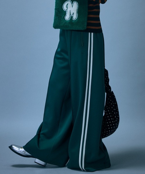 GEVS.(ジェイヴィス)の「ワイドシルエットトラックパンツ<大きいサイズ有>GEVS.(その他パンツ・レディース・ボルドー/グリーン・M/LL/L/5L/4L/3L)」の19枚目の写真