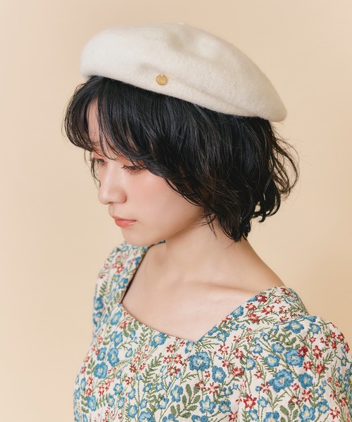 REDYAZEL（レディアゼル）の「メタルチャームベレー（その他小物・レディース・ブラウン/ブラック/オフホワイト・FREE）」の4枚目の写真
