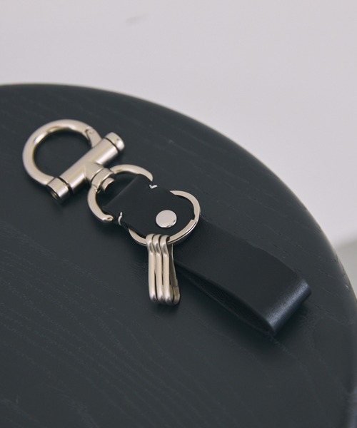 LUENNA(ルエナ)の「【LUENNA】Genuine Leather Minimal Key Holder / レザーミニマルキーホルダー(キーケース/キーアクセサリー・メンズ・ブラック・FREE)」の18枚目の写真