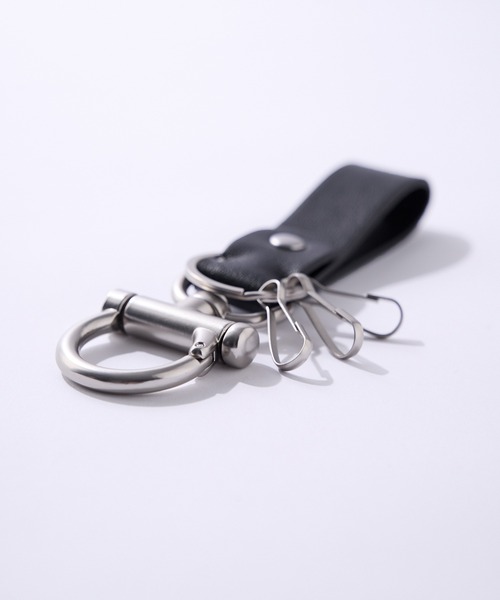 LUENNA(ルエナ)の「【LUENNA】Genuine Leather Minimal Key Holder / レザーミニマルキーホルダー(キーケース/キーアクセサリー・メンズ・ブラック・FREE)」の11枚目の写真