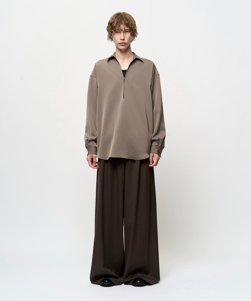 Juha(ユハ)の「DRAPED VAREUSE SHIRT(シャツ/ブラウス・メンズ・カーキ/ブラック・3/4)」の6枚目の写真