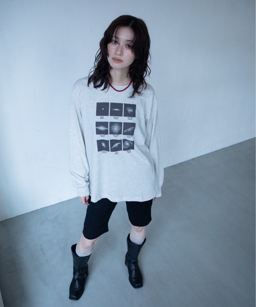VACANCY(ヴァカンシー)の「グラビティコラージュBIG ロンTee(Tシャツ/カットソー・レディース・チャコールグレー/ホワイト/グレー・FREE)」の22枚目の写真
