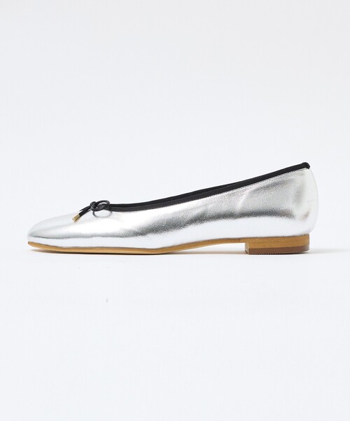 Au BANNISTER(オゥバニスター)の「【made in JAPAN】バレエシューズ(バレエシューズ・レディース・シルバー/ブラック/ブラック系その他3/グレイッシュベージュ・38/37/36/35/40/39)」の21枚目の写真
