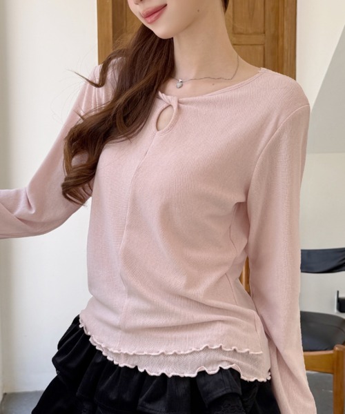 Ada.(エイダ)の「フロントねじり メロウ キーホール ロングスリーブ カットソー(Tシャツ/カットソー・レディース・ブラック/グレー/ピンク/アイボリー・FREE)」の4枚目の写真