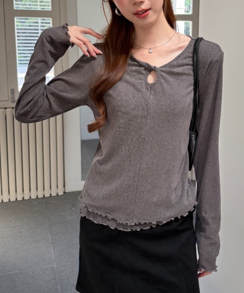Ada.(エイダ)の「フロントねじり メロウ キーホール ロングスリーブ カットソー(Tシャツ/カットソー・レディース・ブラック/グレー/ピンク/アイボリー・FREE)」の9枚目の写真