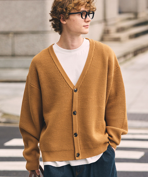 HECT（ヘクト）の「【HECT】Bulky Knit Relax Fit V-Neck Cardigan / バルキーニット リラックスフィット Vネックカーディガン＜帯電防止・ウォッシャブル・アンチピリング＞（カーディガン/ボレロ・メンズ・ライトグレー/ダークブラウン/キャメル/ネイビー/ブラック/チャコール・S/M/L）」の6枚目の写真