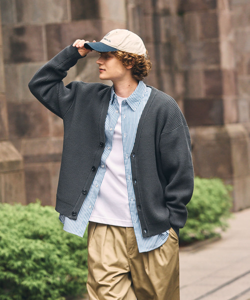 HECT（ヘクト）の「【HECT】Bulky Knit Relax Fit V-Neck Cardigan / バルキーニット リラックスフィット Vネックカーディガン＜帯電防止・ウォッシャブル・アンチピリング＞（カーディガン/ボレロ・メンズ・ライトグレー/ダークブラウン/キャメル/ネイビー/ブラック/チャコール・S/M/L）」の9枚目の写真
