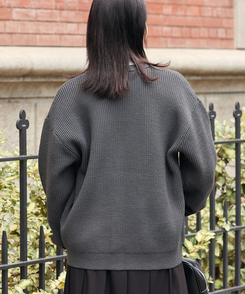 HECT（ヘクト）の「【HECT】Bulky Knit Relax Fit V-Neck Cardigan / バルキーニット リラックスフィット Vネックカーディガン＜帯電防止・ウォッシャブル・アンチピリング＞（カーディガン/ボレロ・メンズ・ライトグレー/ダークブラウン/キャメル/ネイビー/ブラック/チャコール・S/M/L）」の18枚目の写真