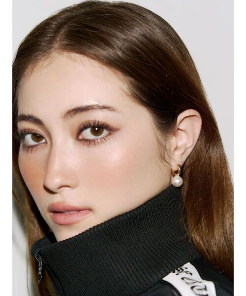 EVRIS（エヴリス）の「PEARL HOOP ピアス（ピアス（両耳用）・レディース・シルバー/ゴールド・FREE）」の4枚目の写真