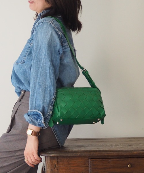 GUSCIO(グッシオ)の「【グッシオベーシック】幅広メッシュショルダーバッグ(ショルダーバッグ・レディース・シルバー/ブラック/アイボリー/ダークブラウン/グリーン・FREE)」の5枚目の写真