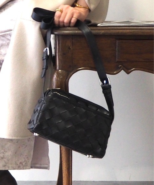 GUSCIO(グッシオ)の「【グッシオベーシック】幅広メッシュショルダーバッグ(ショルダーバッグ・レディース・シルバー/ブラック/アイボリー/ダークブラウン/グリーン・FREE)」の18枚目の写真