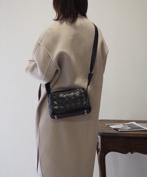 GUSCIO(グッシオ)の「【グッシオベーシック】幅広メッシュショルダーバッグ(ショルダーバッグ・レディース・シルバー/ブラック/アイボリー/ダークブラウン/グリーン・FREE)」の19枚目の写真