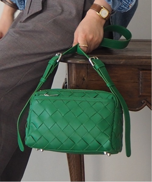 GUSCIO(グッシオ)の「【グッシオベーシック】幅広メッシュショルダーバッグ(ショルダーバッグ・レディース・シルバー/ブラック/アイボリー/ダークブラウン/グリーン・FREE)」の16枚目の写真