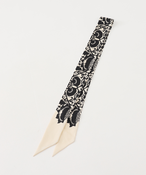 journal standard L'essage(ジャーナルスタンダードレサージュ)の「AENEIS/エネス Mur Floral Silk Twill Bandeau スカーフ(バンダナ/スカーフ・レディース・ブラック・FREE)」の4枚目の写真