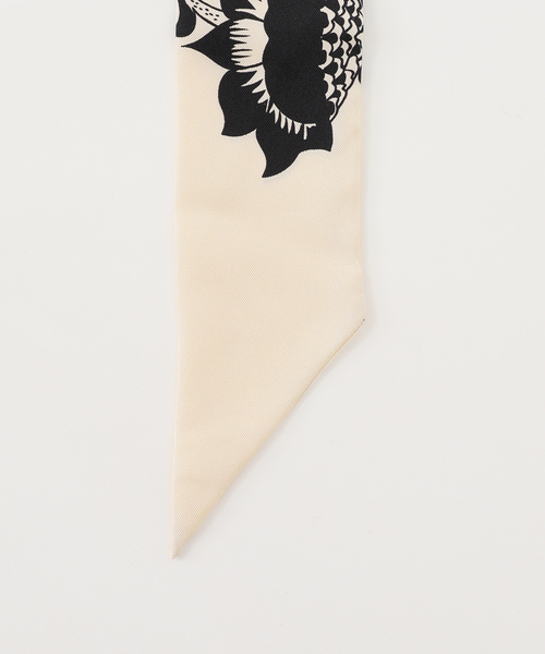 journal standard L'essage(ジャーナルスタンダードレサージュ)の「AENEIS/エネス Mur Floral Silk Twill Bandeau スカーフ(バンダナ/スカーフ・レディース・ブラック・FREE)」の6枚目の写真