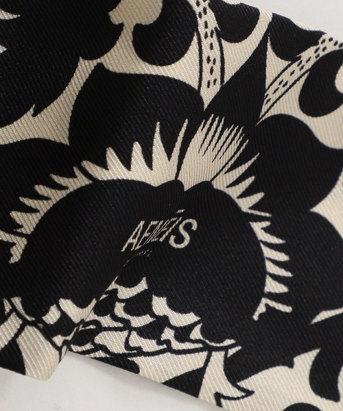 journal standard L'essage(ジャーナルスタンダードレサージュ)の「AENEIS/エネス Mur Floral Silk Twill Bandeau スカーフ(バンダナ/スカーフ・レディース・ブラック・FREE)」の9枚目の写真