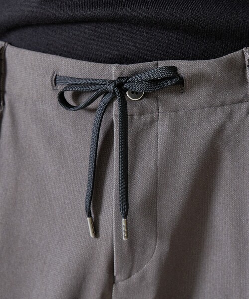 DESIGNWORKS（デザインワークス）の「ハイテンション ピンタックパンツ（スラックス・メンズ・チャコールグレー/グレー/ライトベージュ・44/46/48/50/52）」の12枚目の写真