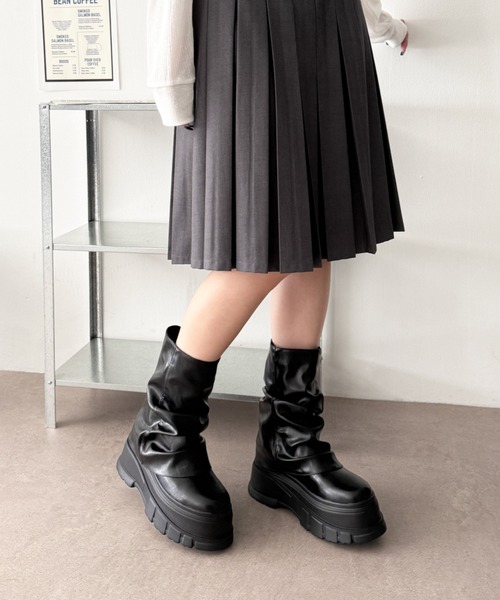 WEGO(ウィゴー)の「WEGO/厚底ルーズミドルブーツ(ブーツ・レディース・ブラック・SMALL/LARGE/MEDIUM)」の6枚目の写真