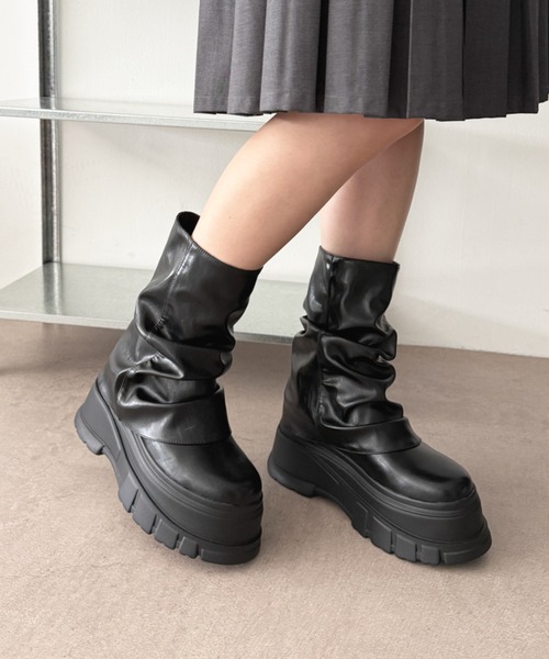WEGO(ウィゴー)の「WEGO/厚底ルーズミドルブーツ(ブーツ・レディース・ブラック・SMALL/LARGE/MEDIUM)」の9枚目の写真
