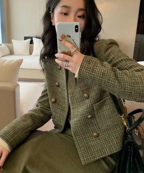 FAVORITO（ファヴォリート）の「ノーカラーツイードジャケット（ノーカラージャケット・レディース・ブラック/グリーン・F）」の8枚目の写真